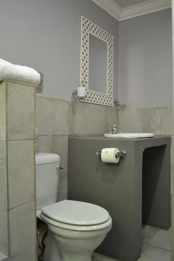 African Sands Guesthouse Load Shedding Free Bloemfontein Bagian luar foto