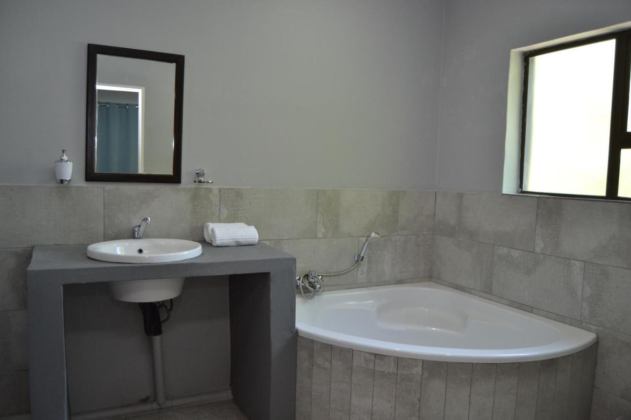 African Sands Guesthouse Load Shedding Free Bloemfontein Bagian luar foto